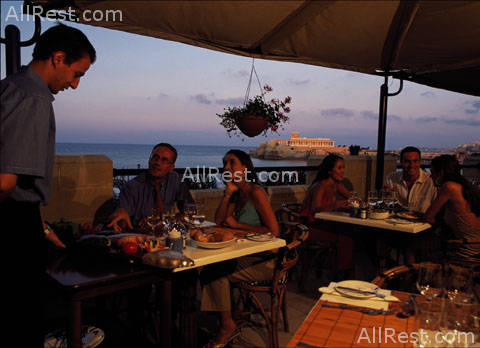 Corinthia Marina Hotel 15